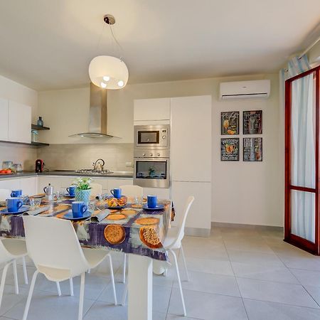 Casa Del Faro - Happy Rentals Пескьера-дель-Гарда Экстерьер фото